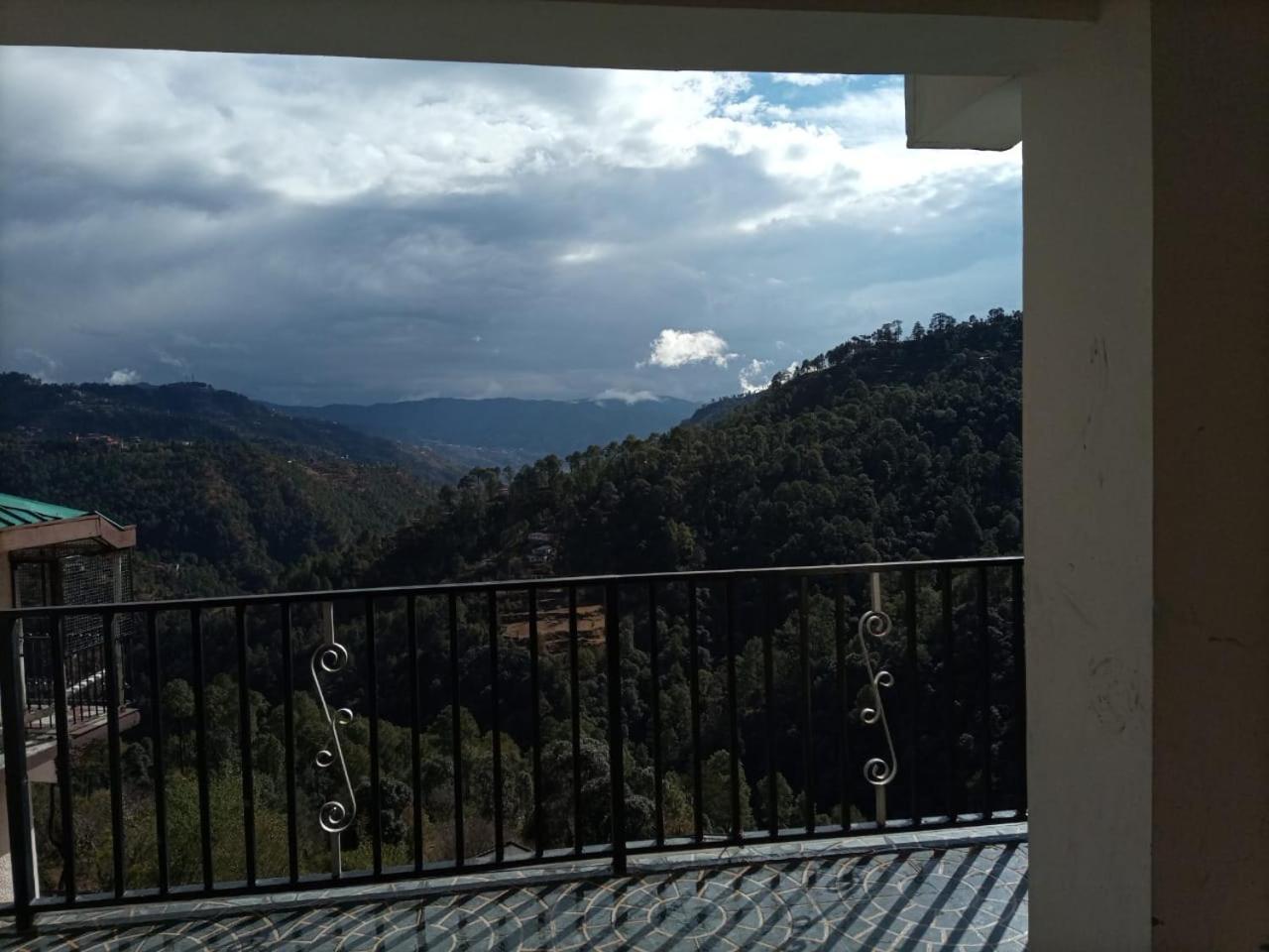 Thakur Homes- Couple And Family Friendly Homestay Shimla Exterior photo